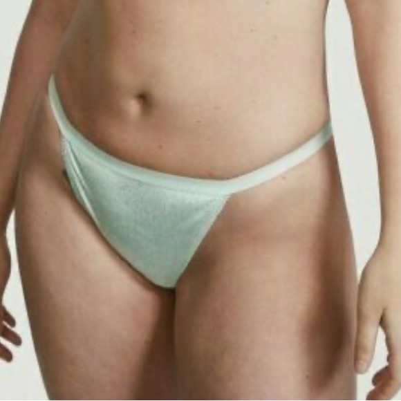 Victoria’s Secret - Luxe Velvet String Bikini - Large - Picture 11 of 13